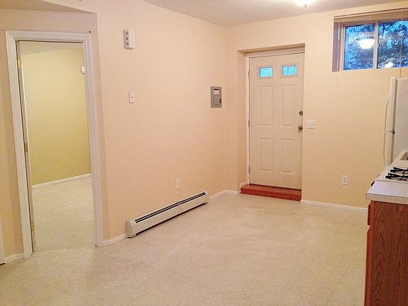 3rd image of 212 Beach Ave
