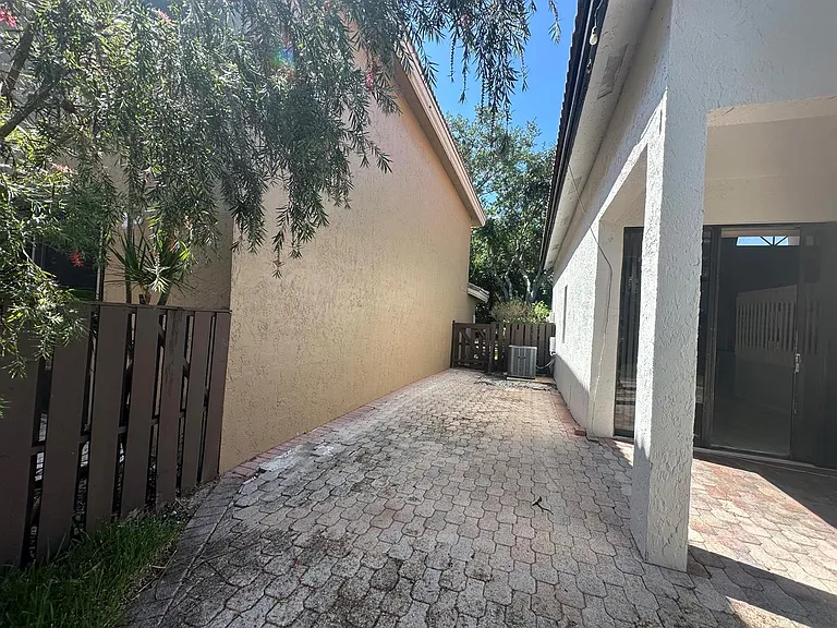 10461 NW 12th Ct — Photo 29