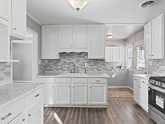 3rd image of 5125 N Cherrill St