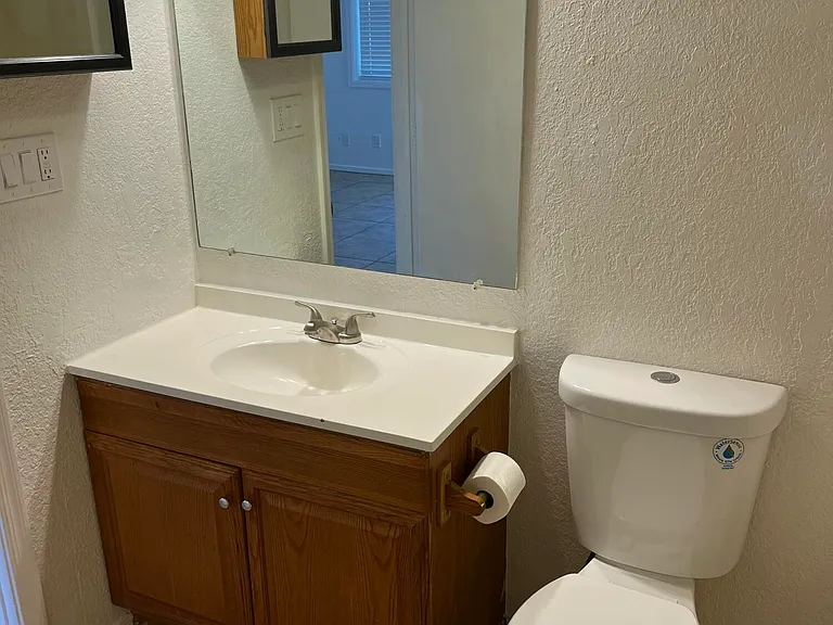 427 E Friar Ave #5 — Photo 5