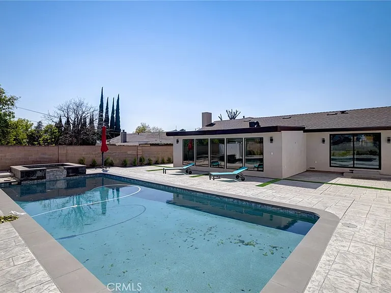 10920 Garden Grove Ave — Photo 4