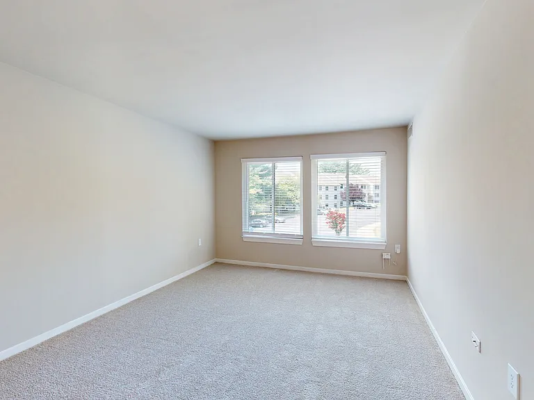 Seneca Place — Photo 61