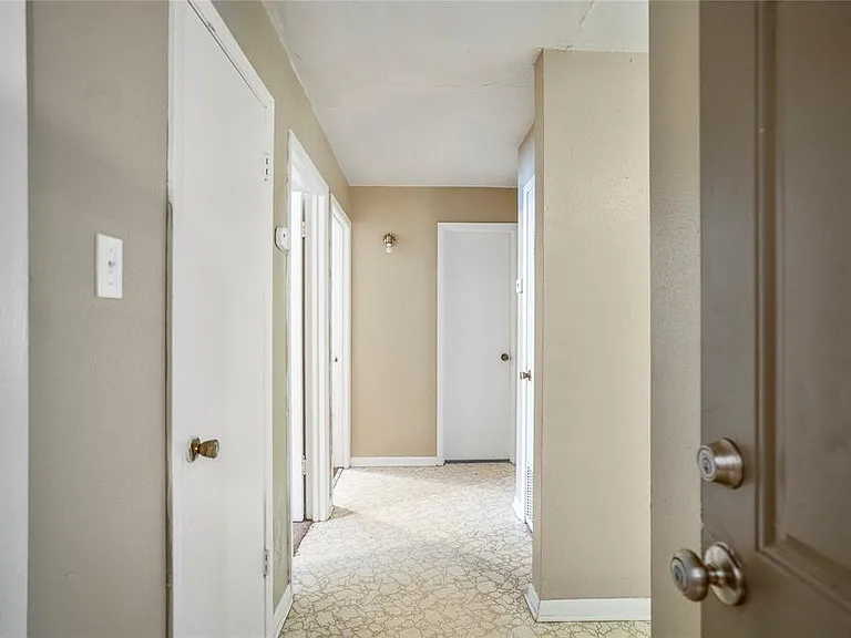 3534 Midwest Dr #B — Photo 7