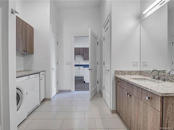 3rd image of 280 Crown St #5E