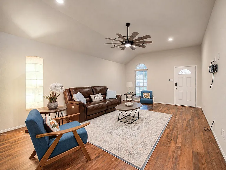 14915 Calico Heights Ln — Photo 5