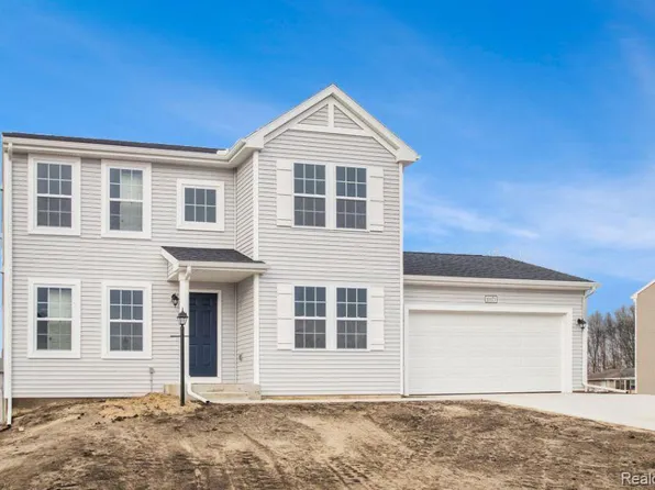 6044 Lahring Rd, Linden, MI 48451