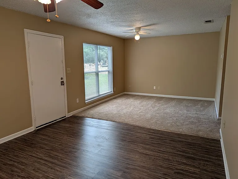 124 Westscott Dr — Photo 4