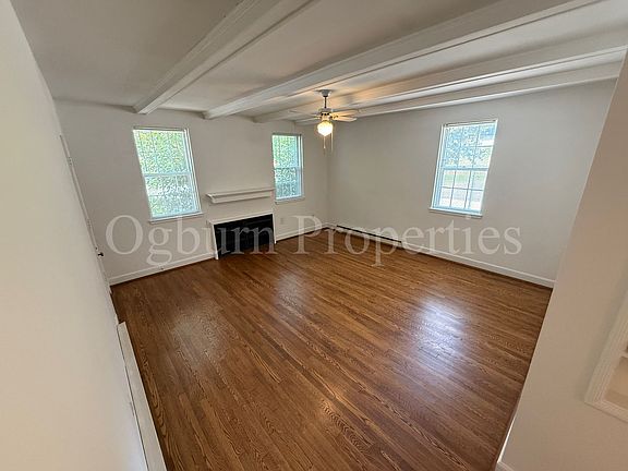 3rd image of 1306-1318 Glade St #1306-24