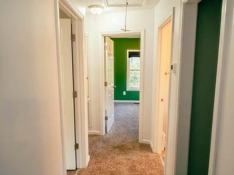 200 Rowland Cir — Photo 4