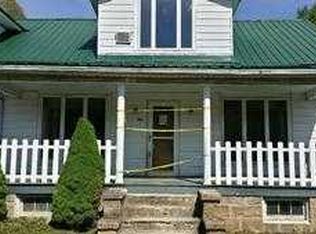 809 Park Ave NE, Norton, VA 24273