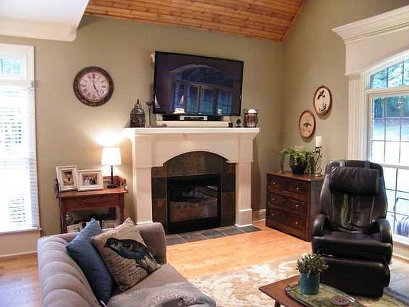 5th image of 2333 Crescent Lake Pl