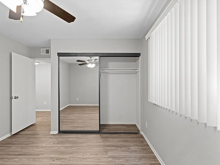 Myrtle Street Apartments — Photo 8