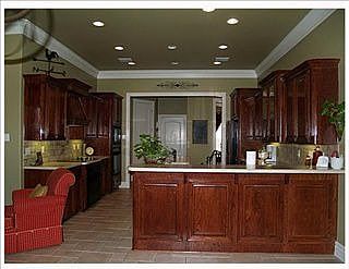 3rd image of 202 Summertree Ct
