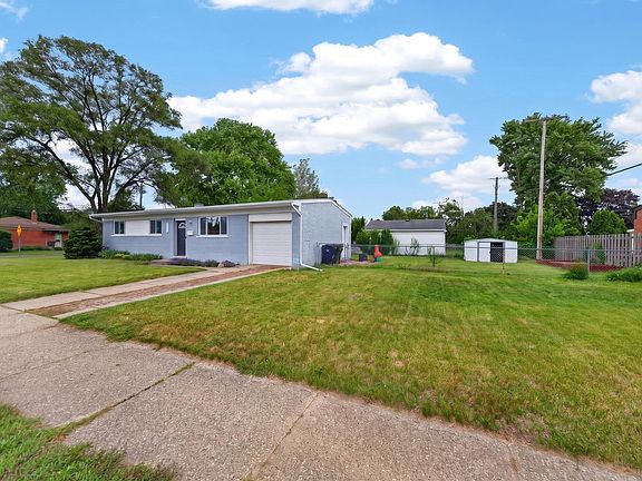 5th image of 43924 Donley Dr