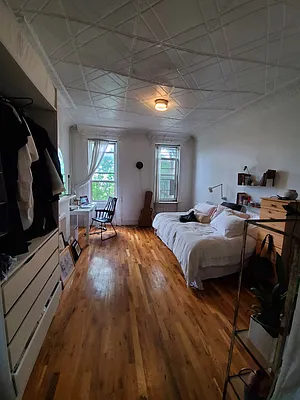 Rented by Zeetex Realty Corp | media 16