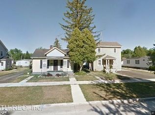 221 N Washington St, Elkhorn, WI 53121