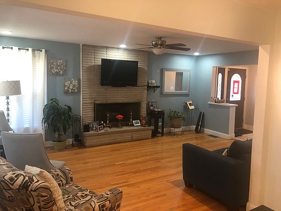 3rd image of 1021 Daniel Dr