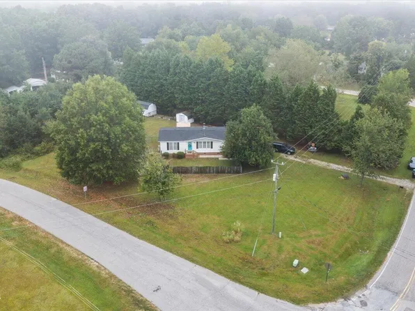 980 Allen Rd, Clayton, NC 27520