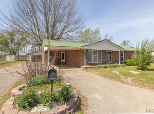 39813 W Dorothy Dr, Malden, MO 63863