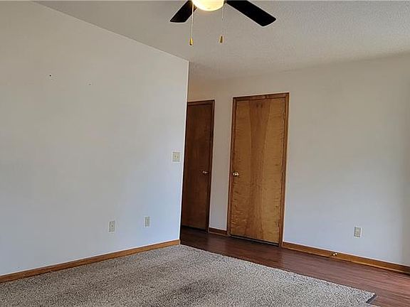 4th image of 1137 SW Ephraim Dr