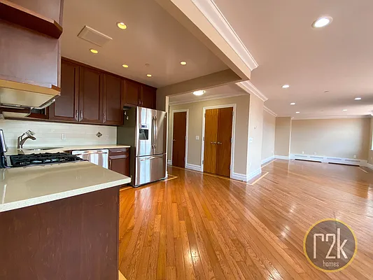 Rented by Realty 2000 Corp | media 45