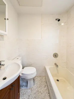Rented by Nooklyn NYC LLC | media 40