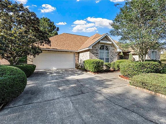 4th image of 206 Amanda Dr