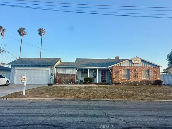 215 E Valencia St, Rialto, CA 92376