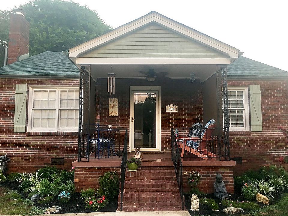 1st image of 300 Donnybrook Ave