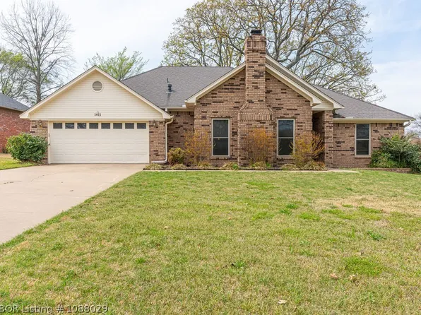 1611 Somerset Way, Van Buren, AR 72956