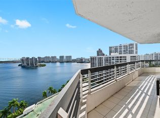 Mystic Pointe Condo, Aventura, FL 33180