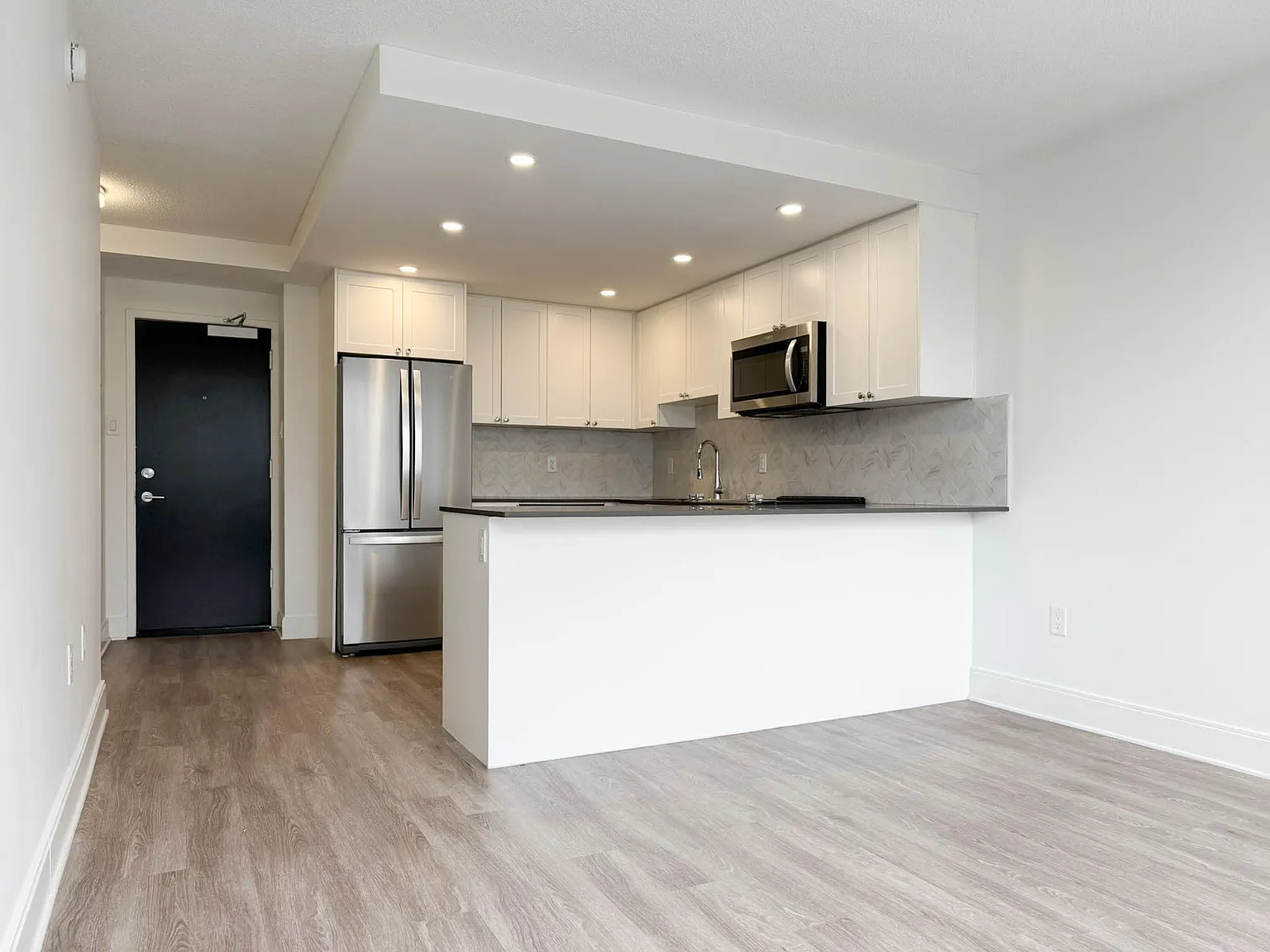 1255 Pendrell Street — Photo 1