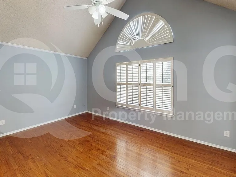 9010 Cumberland Dr — Photo 9