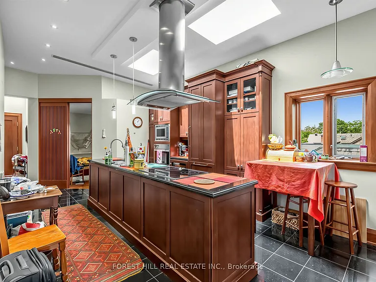 40 Hazelton Ave #Penthouse 10 — Photo 3