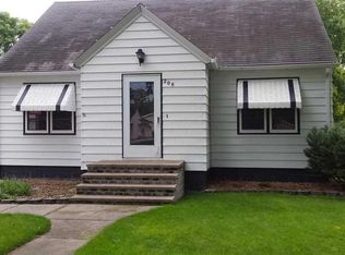 208 Meadow Ln, Benson, MN 56215