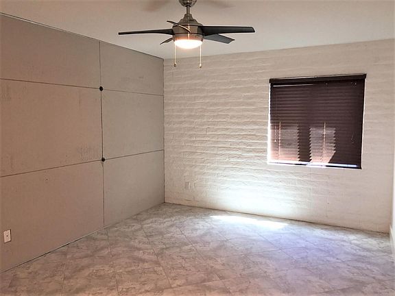 5th image of 3066 N 32nd St Unit 372