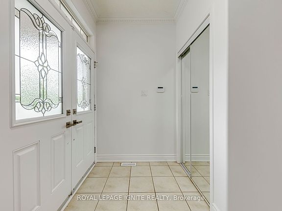 4th image of 928 Philbrook Dr