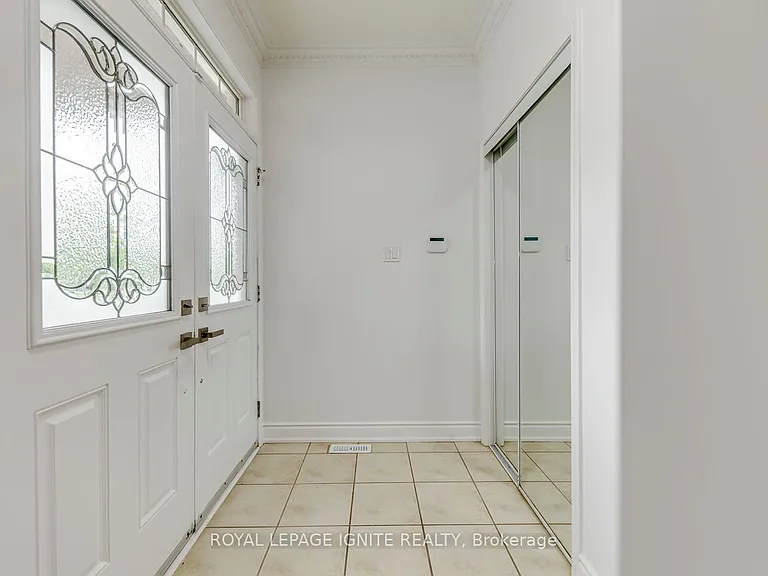 928 Philbrook Dr — Photo 4