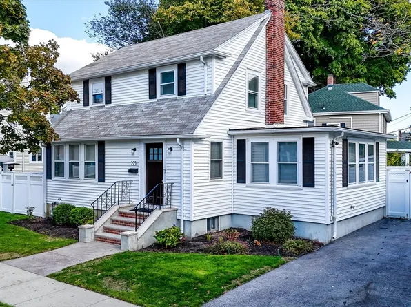 225 Ashcroft Rd, Medford, MA 02155