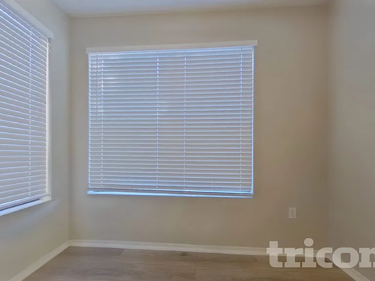 4925 E Desert Cove Ave #127 — Photo 4