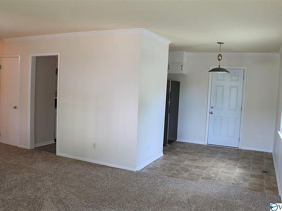 5th image of 4027 Sewall Dr SW