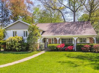 22 Pinebrook Dr, White Plains, NY 10605