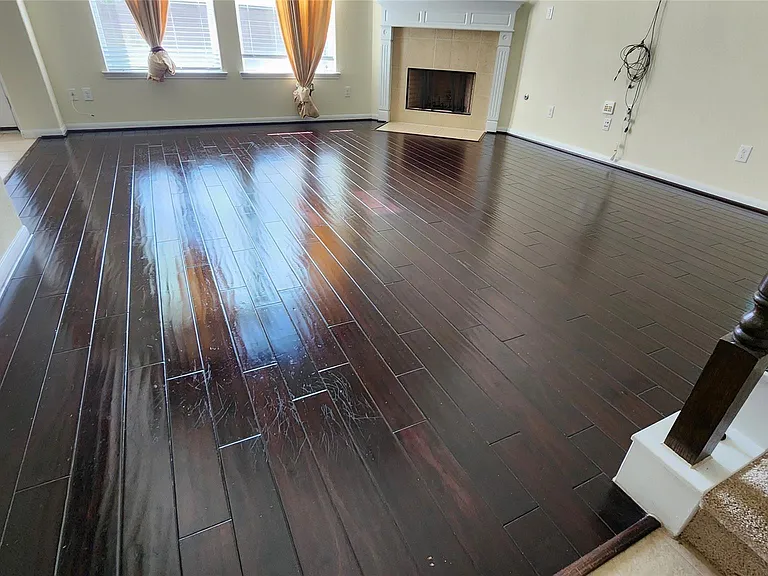 2318 Nashmor Dr — Photo 3