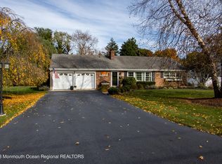 205 Rutledge Dr, Red Bank, NJ 07701