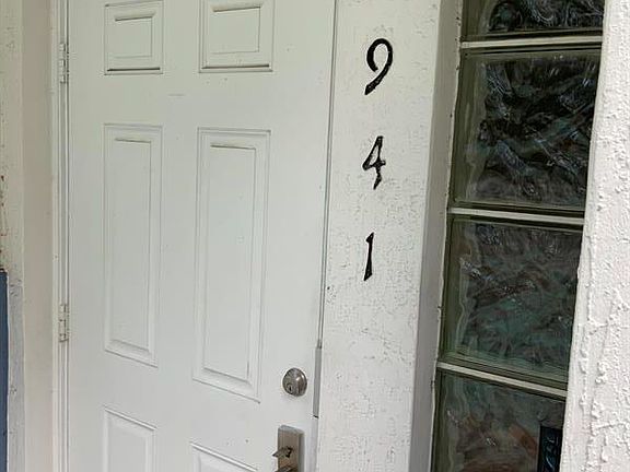 2nd image of 2941 SW 18th Ter #14