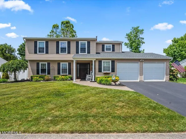 16 Briartwist Lane, Howell, NJ 07731