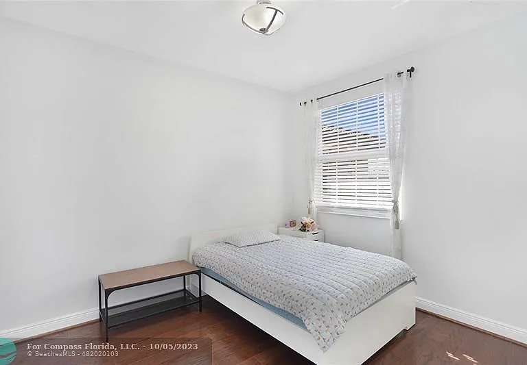 14720 SW 11th St — Photo 61