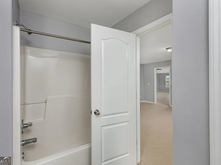 168 Summer Grove Ln — Photo 35