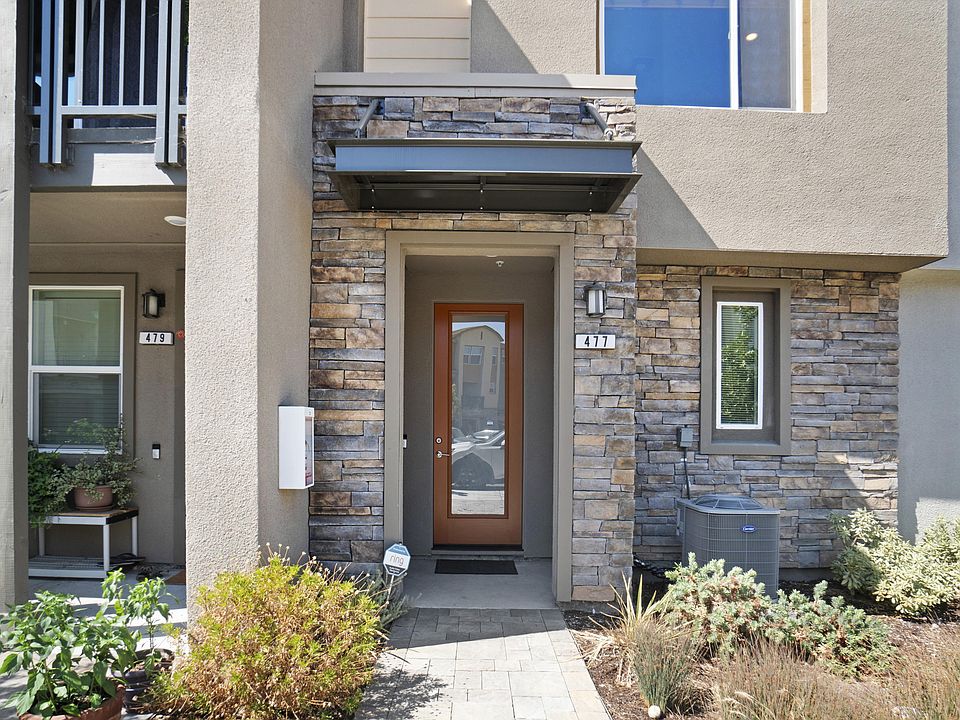 1st image of 477 Desert Holly St