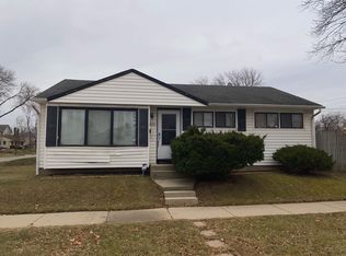 8101 W Sheridan Ave, Milwaukee, WI 53218